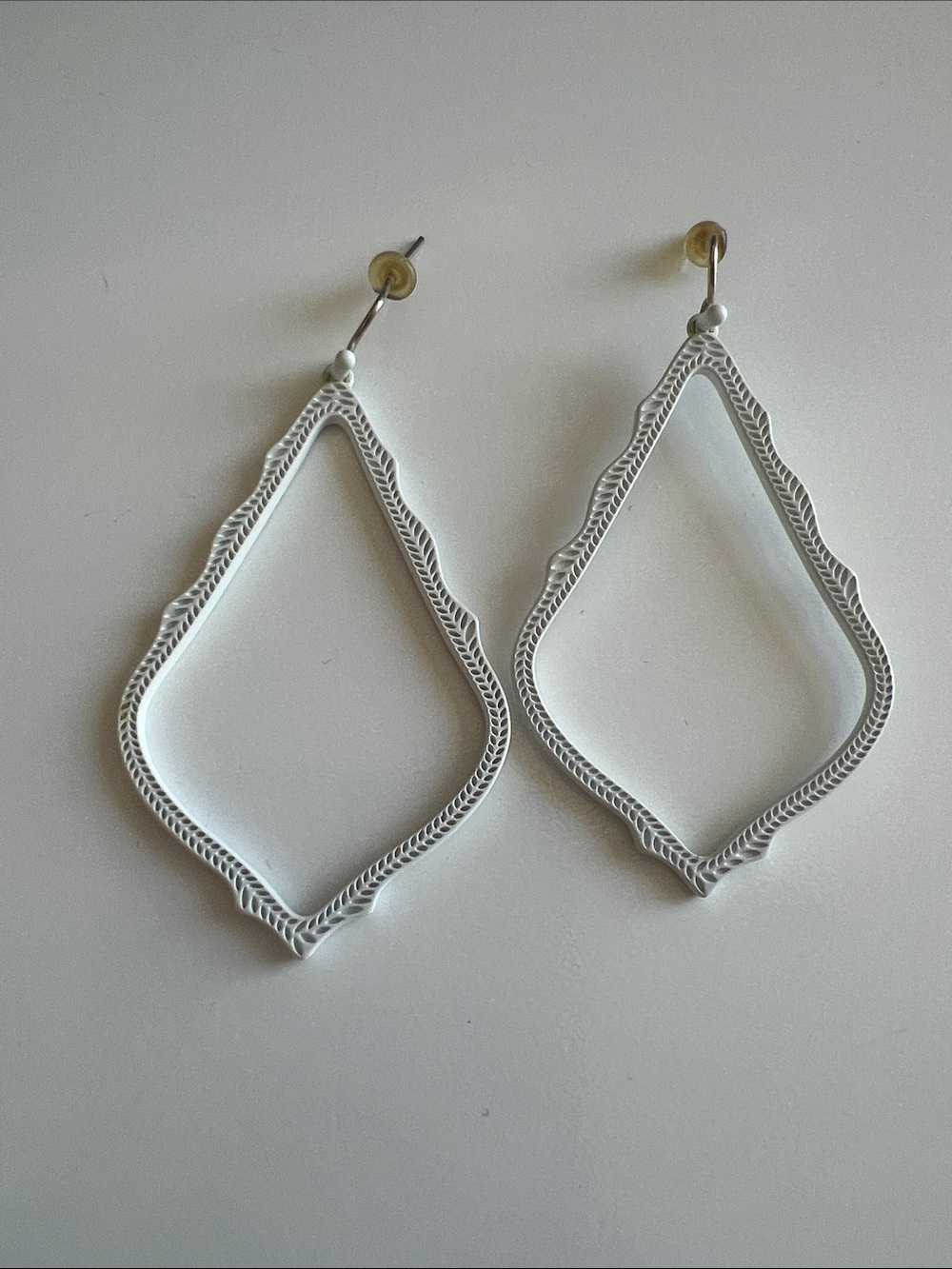 Kendra Scott Sophee Earrings in White